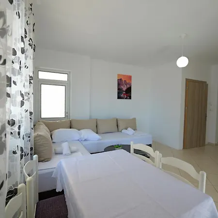 Kuca Daire Saranda